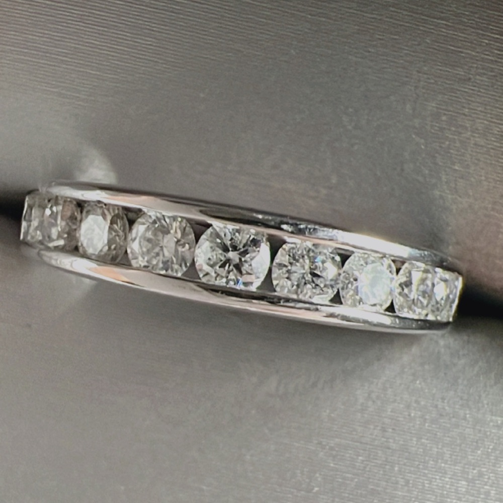 Zales 1 CT. T.W Diamond Channel Band/ 14K White Gold✨